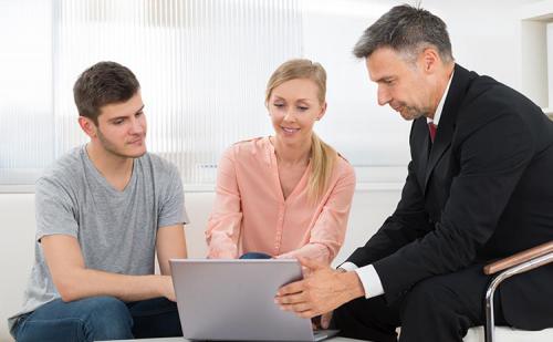 Guide - Advantages of selling through a real estate agent