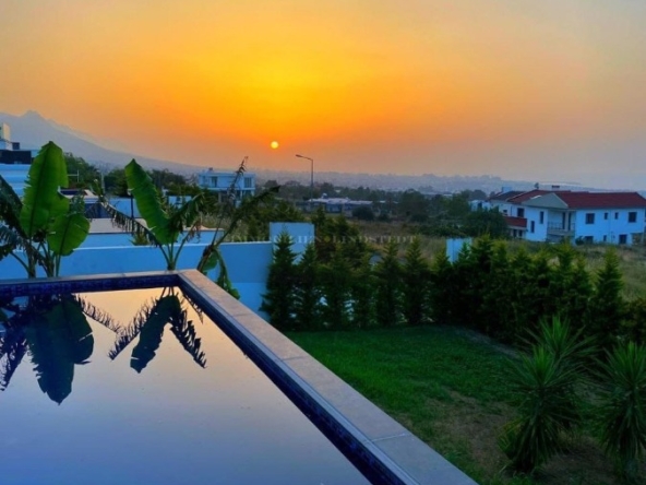 Infinity-Pool