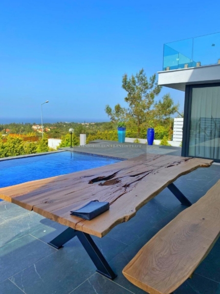 Stunning outdoor area